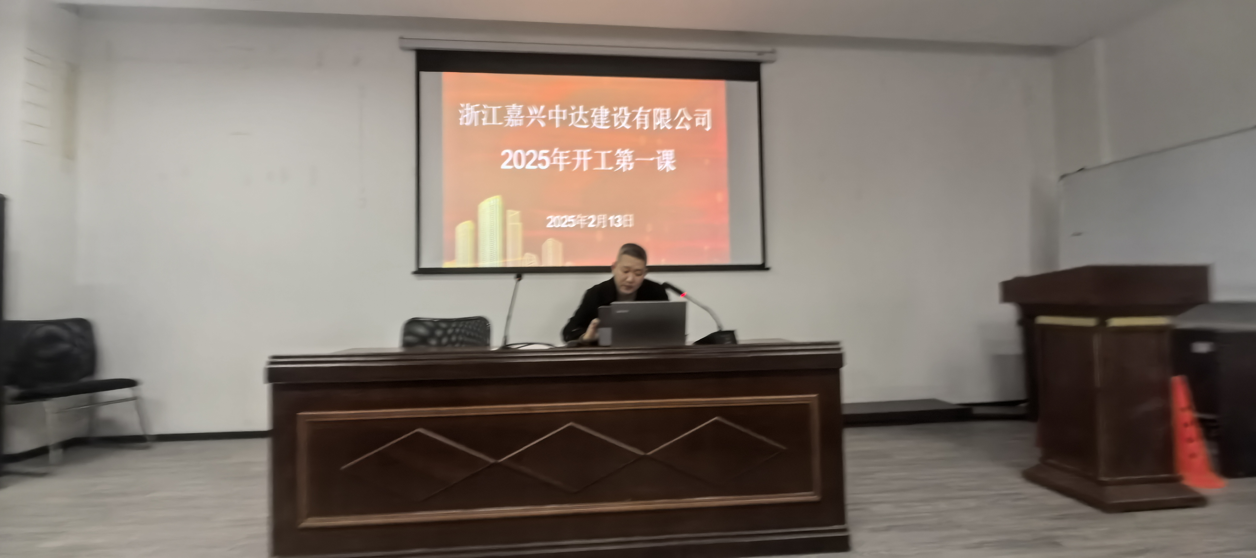 1740384522717170.jpg 1740384522717170.jpg