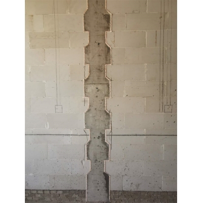 防止構造柱澆筑不密實，在加氣塊上進行倒角